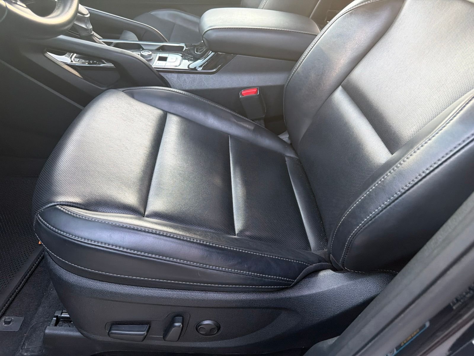 Used 2025 Ebony Black Kia S image 10