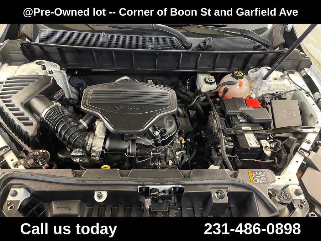 Used 2019 SUMMIT WHITE GMC SLT image 11