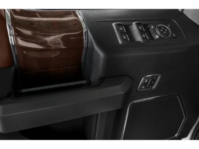 Used 2015  Ford  image 20