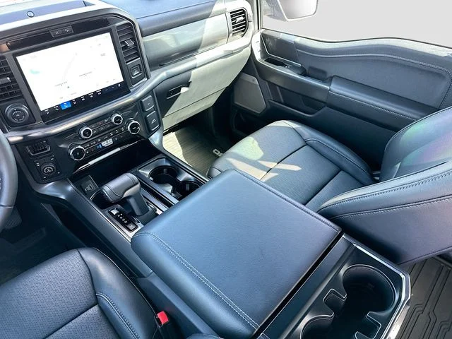 Used 2025 Black Ford Lariat image 23