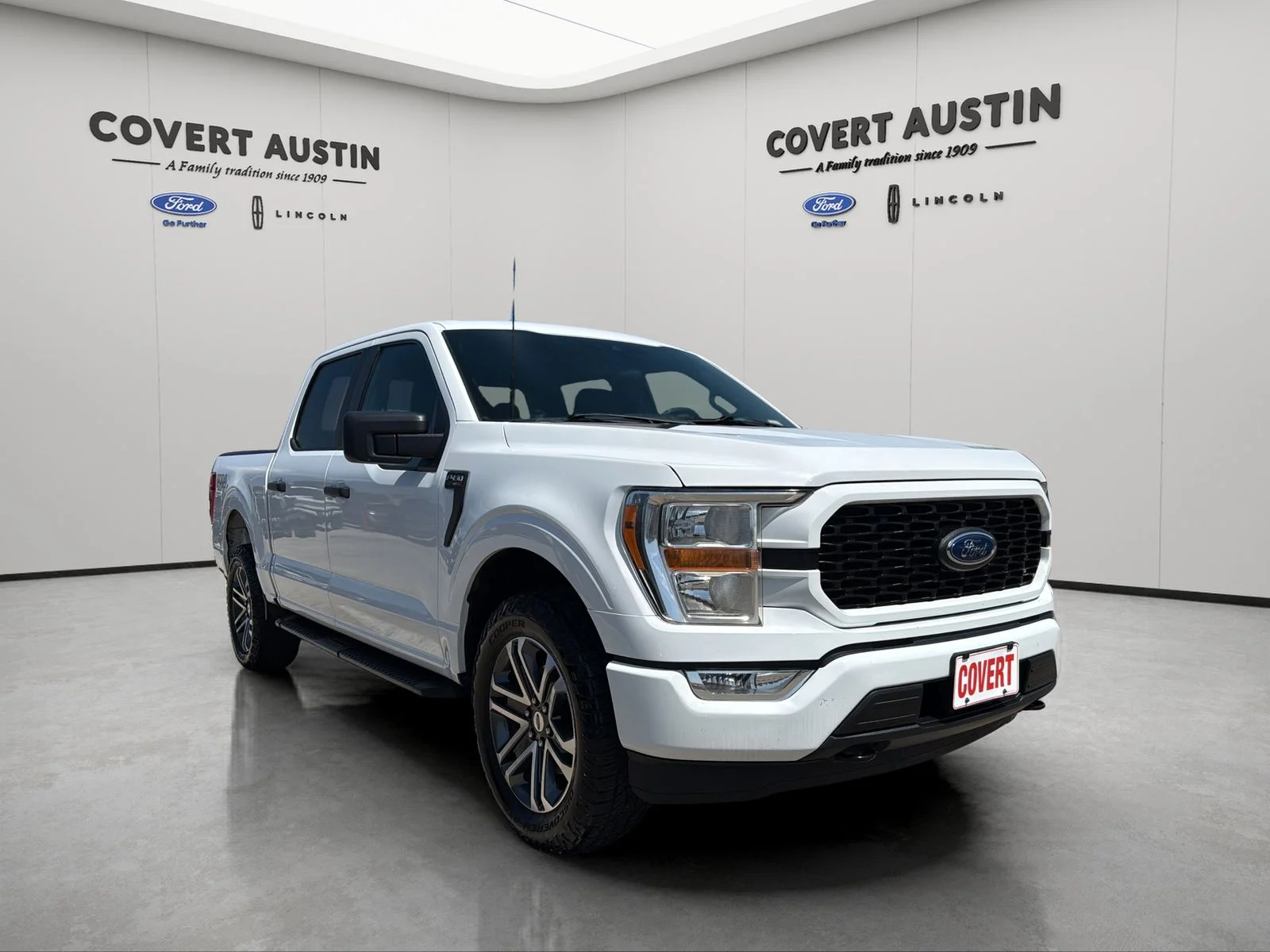 Used 2022 White Ford XL image 8