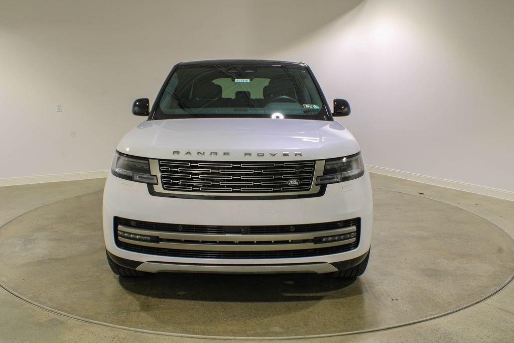 New 2026 Ostuni Pearl White Land Rover SE image 8