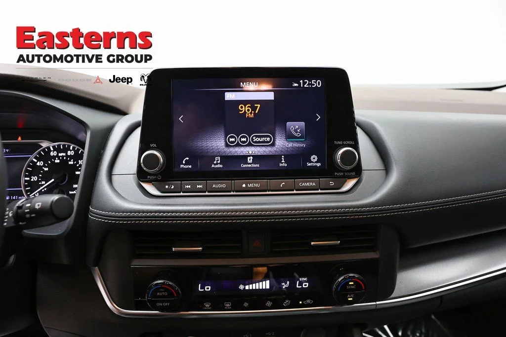 Used 2023 Gray Nissan SV image 17