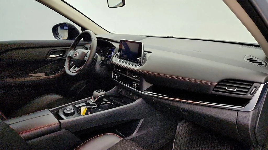 Used 2025 Boulder Gray Pearl Nissan AWD Rock Creek image 24