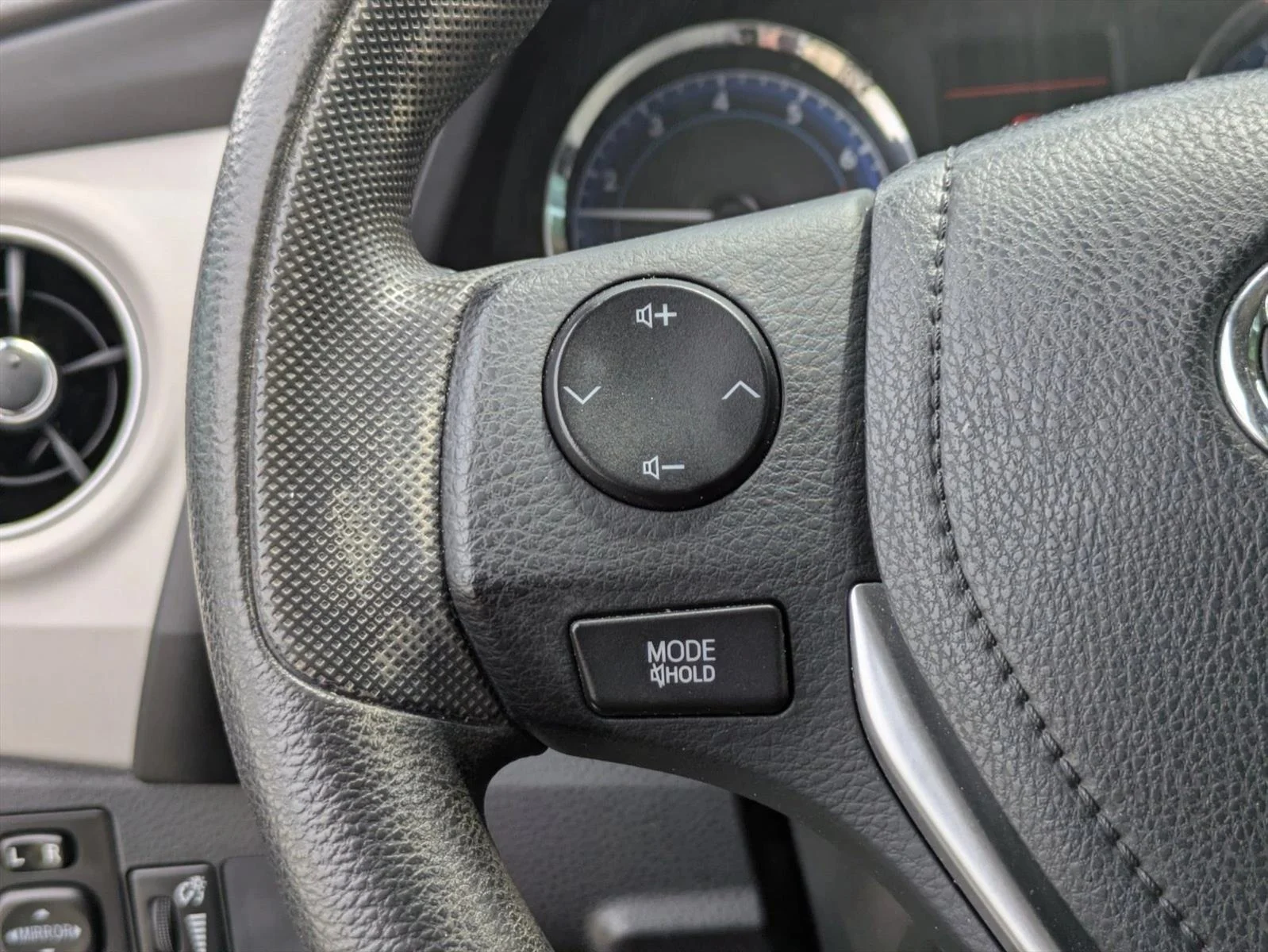 Used 2018 Slate Metallic Toyota LE image 12