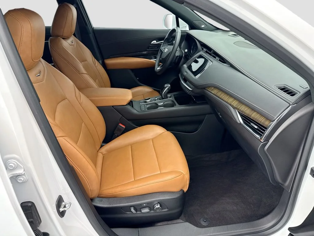 Used 2019 White Cadillac Premium Luxury image 19