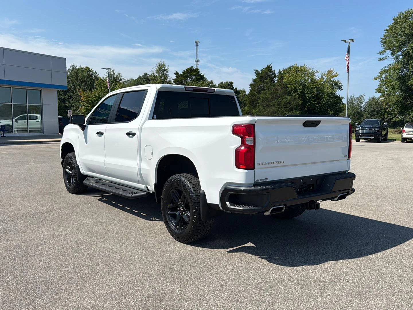 Used 2021 Silver Ice Metallic Chevrolet LT Trail Boss image 16