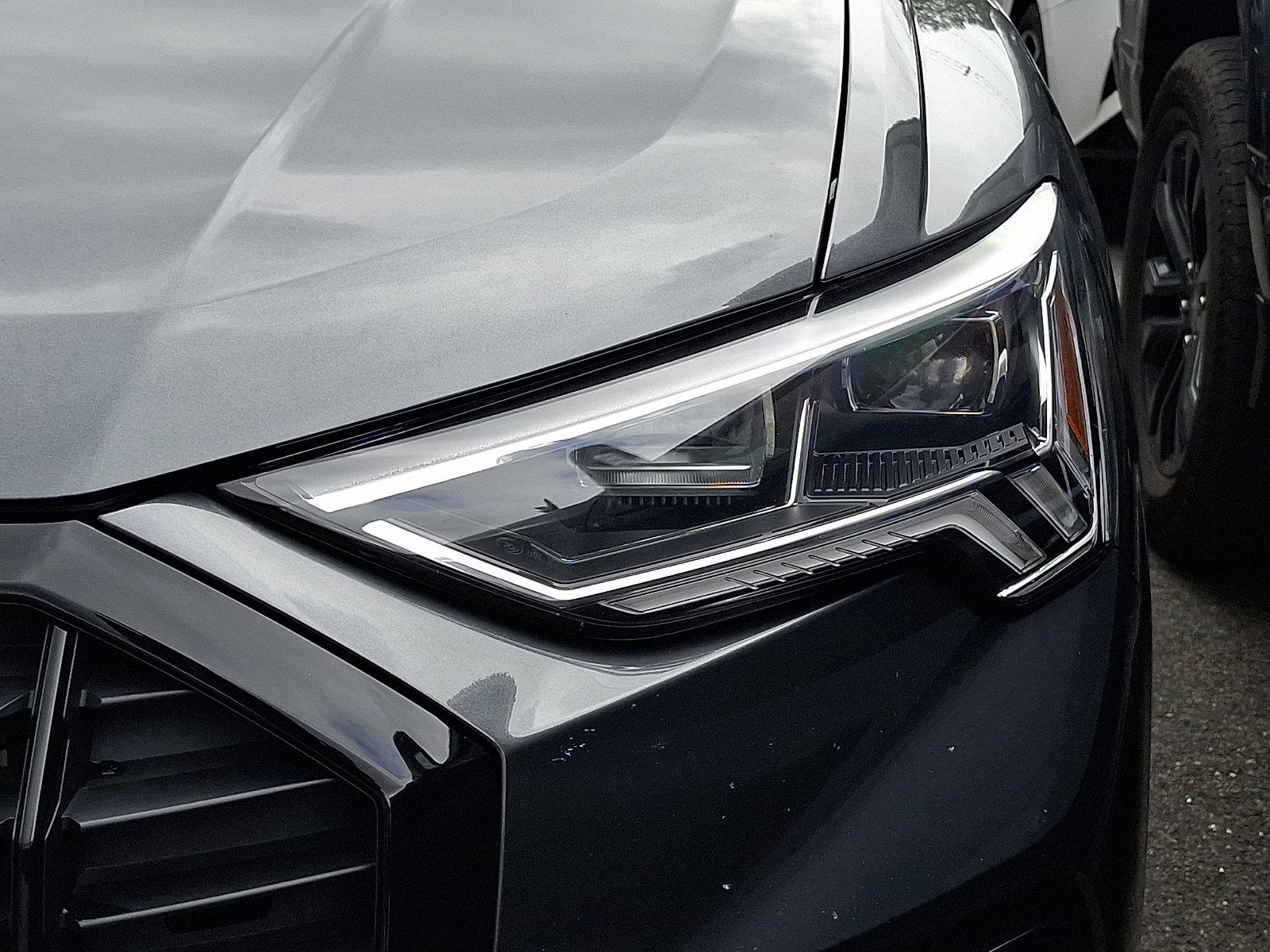 Used 2025 Daytona Gray Pearl Effect - 6Y6Y Audi Premium 45 TFSI S line quattro Tiptronic image 3