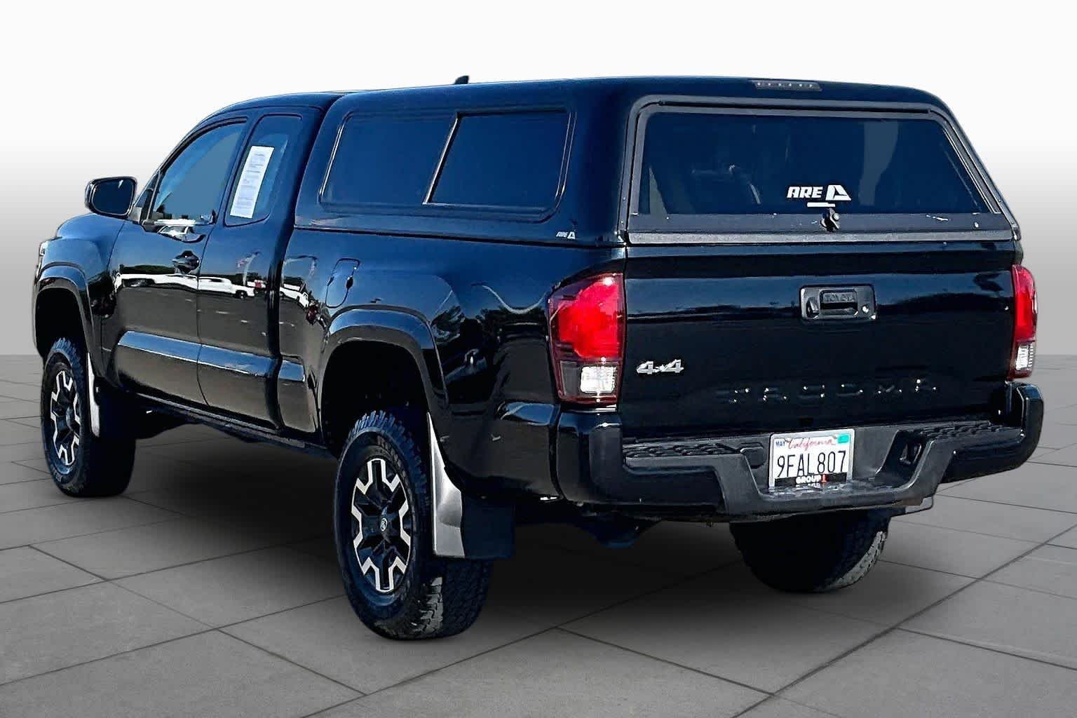 Used 2018 Midnight Black Metallic Toyota SR image 11