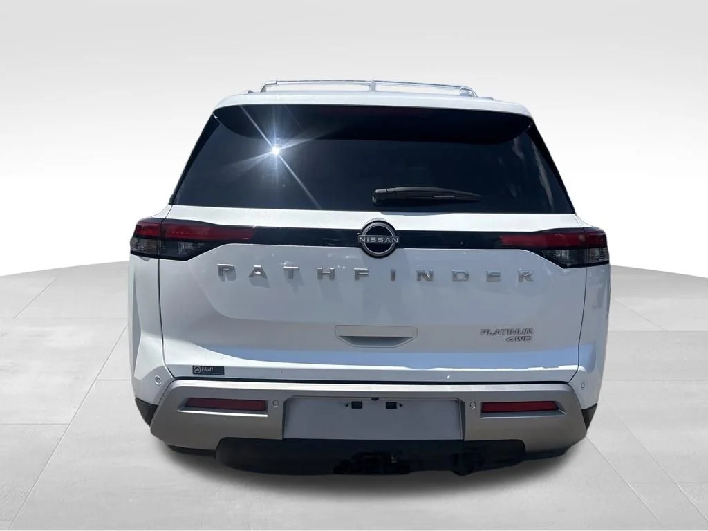 Used 2025 White Nissan Platinum image 15
