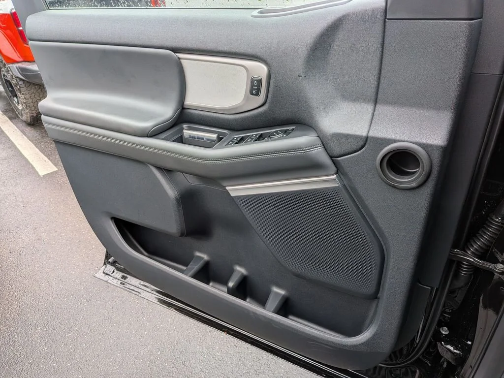 New 2026 Agate Black Metallic Ford MAX Active image 24