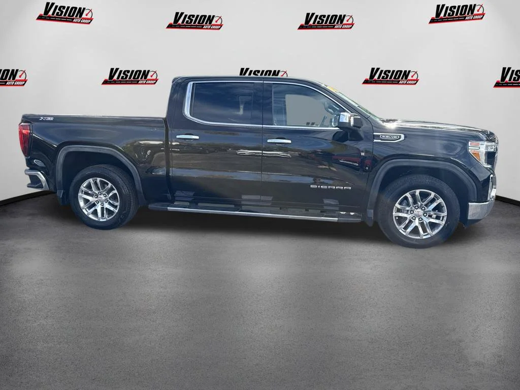 Used 2021 Black GMC SLT image 4