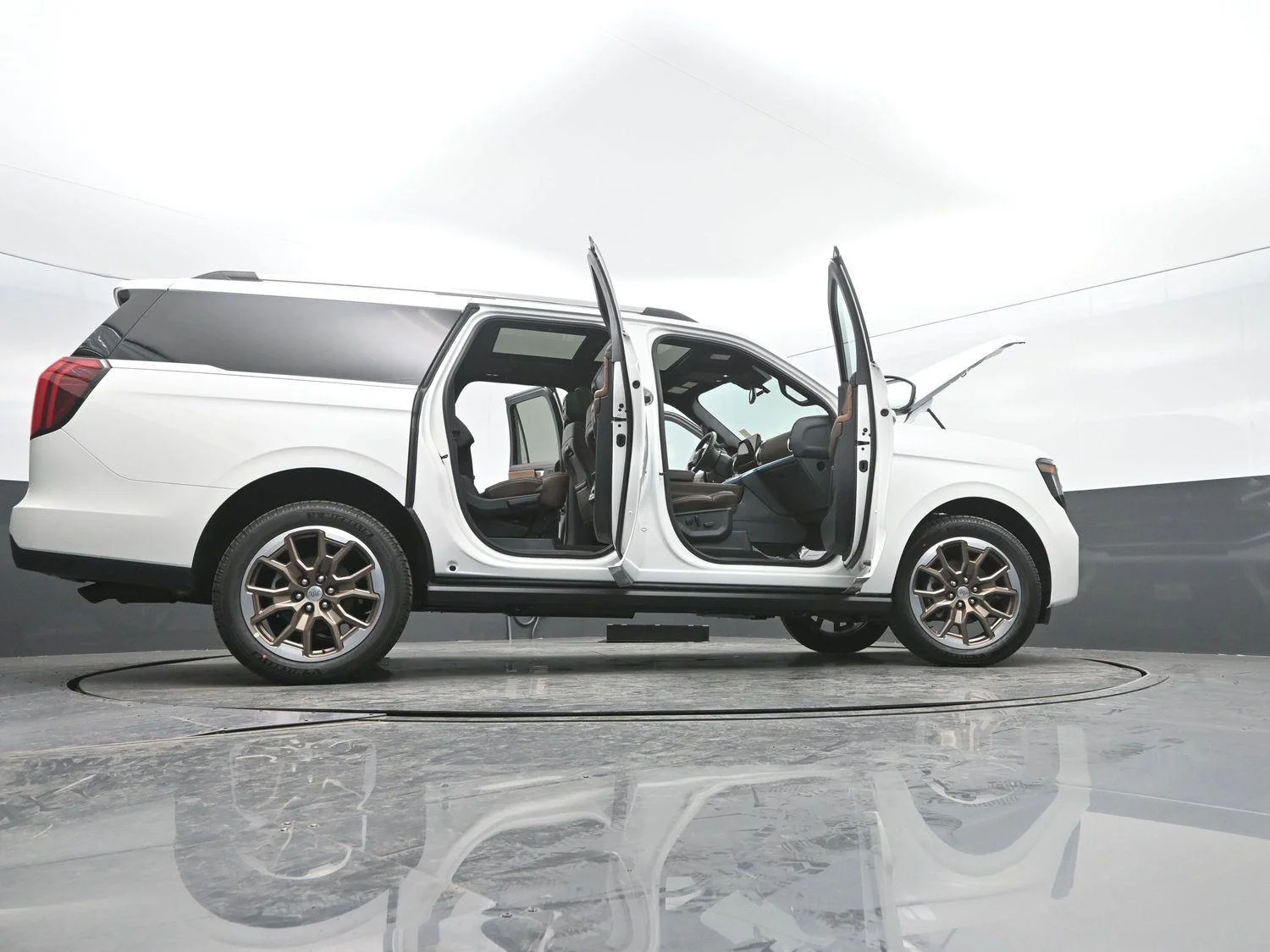 New 2026 Star White Metallic Tri-Coat Ford MAX King Ranch® image 55
