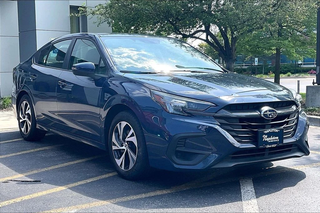 Used 2025 Blue Subaru Premium image 38