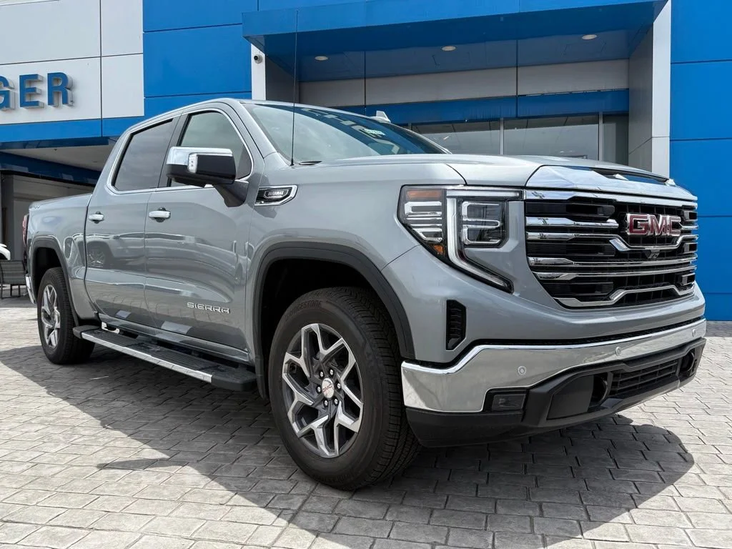 New 2026 Sterling Metallic GMC SLT image 4