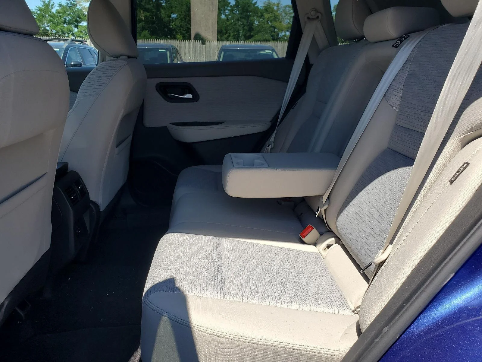 Used 2021 Caspian Blue Metallic Nissan SV image 6