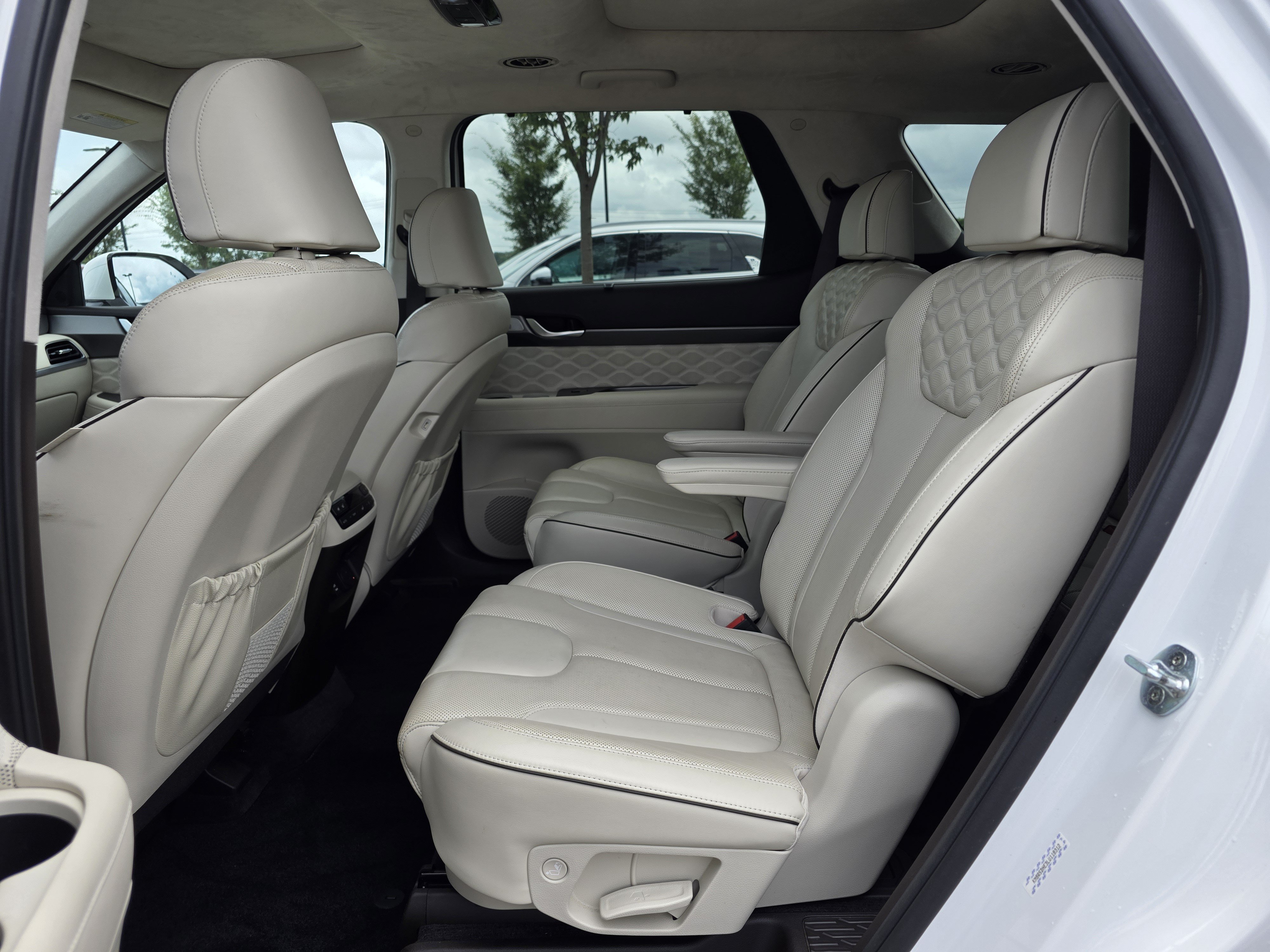 Used 2020 Hyper White Hyundai Limited image 17