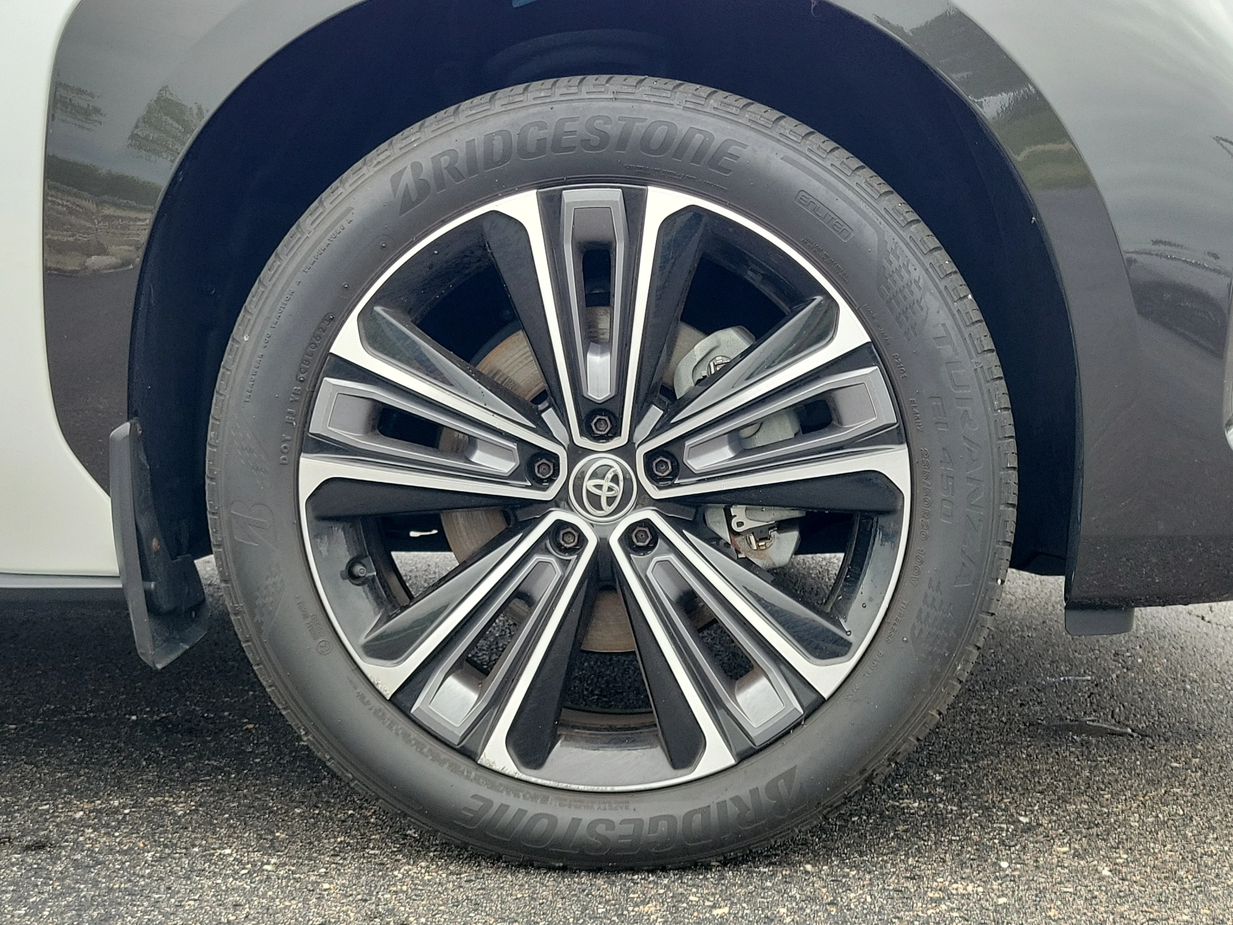 Certified Used 2023 WHITE Toyota Limited image 5