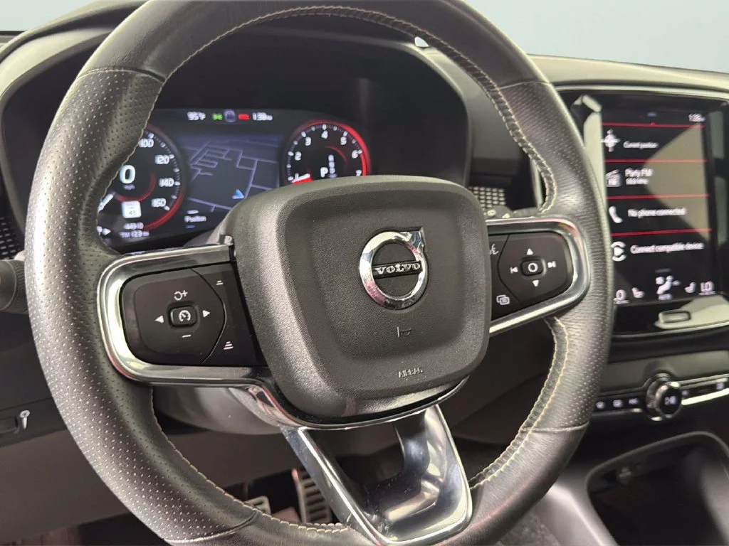 2021 Volvo XC40 R-Design - Photo 20