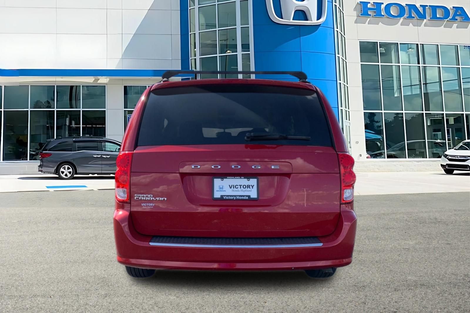Used 2015 Red Dodge SE image 4
