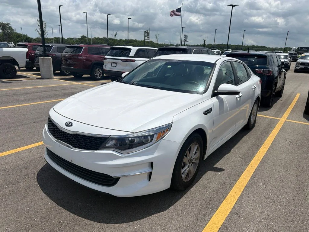 Used 2016 White Kia LX image 1