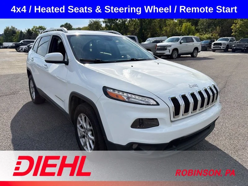 Used 2017 White Jeep Latitude image 4