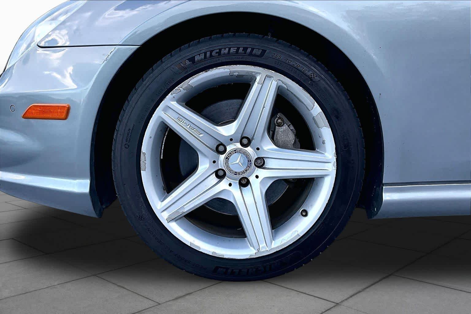 Used 2011 Flint Grey Metallic Mercedes-Benz CLS 550 image 9