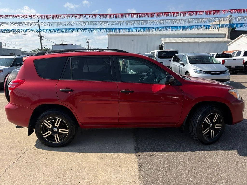 Used 2010 Red Toyota Base image 6