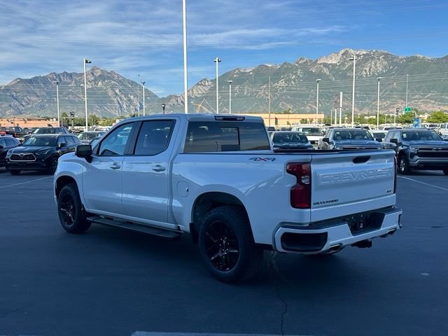 Used 2024 Summit White Chevrolet RST image 3