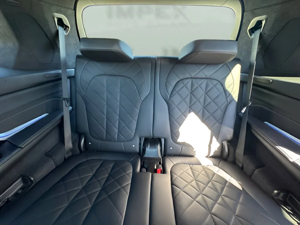 Used 2023 Black BMW xDrive40i image 14