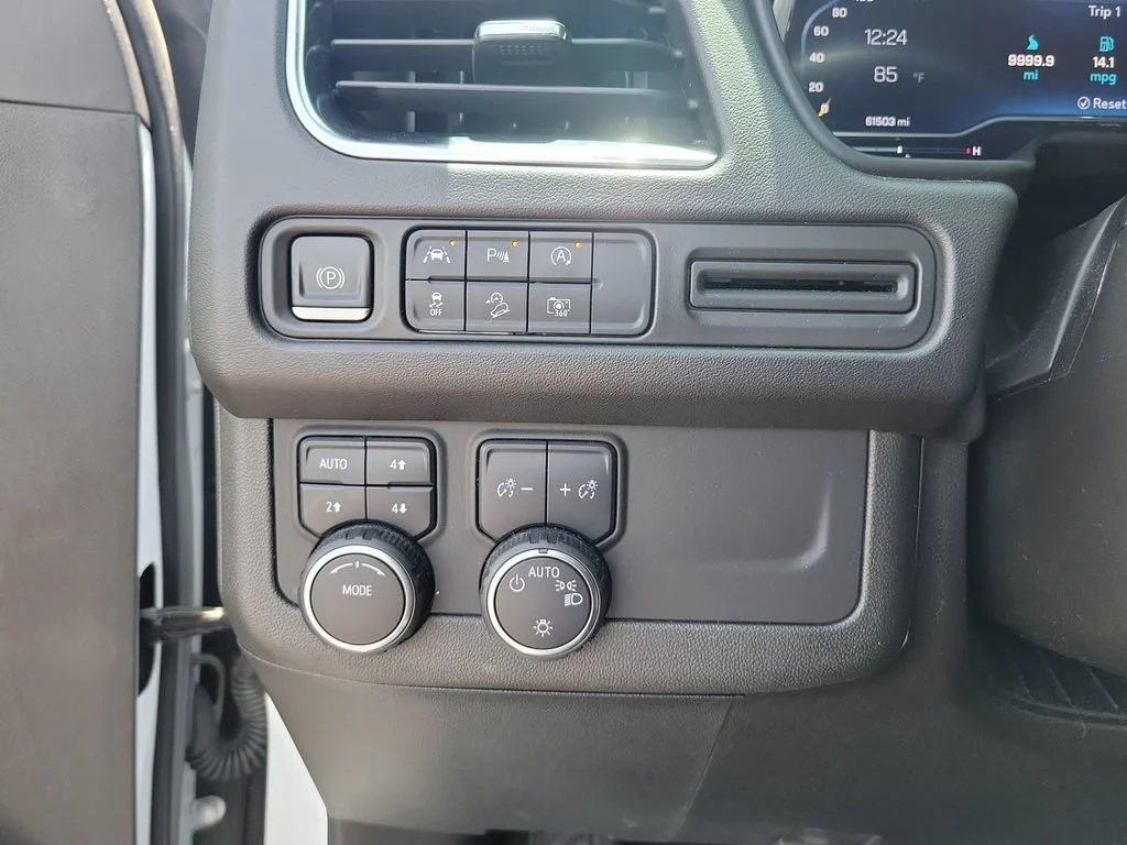 Certified Used 2023 Summit White Chevrolet Z71 image 18