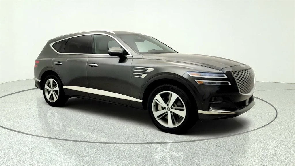 Used 2024 Makalu Gray Genesis 2.5T AWD w/ Advanced Package, Roof Rack & Illuminated Sills image 3