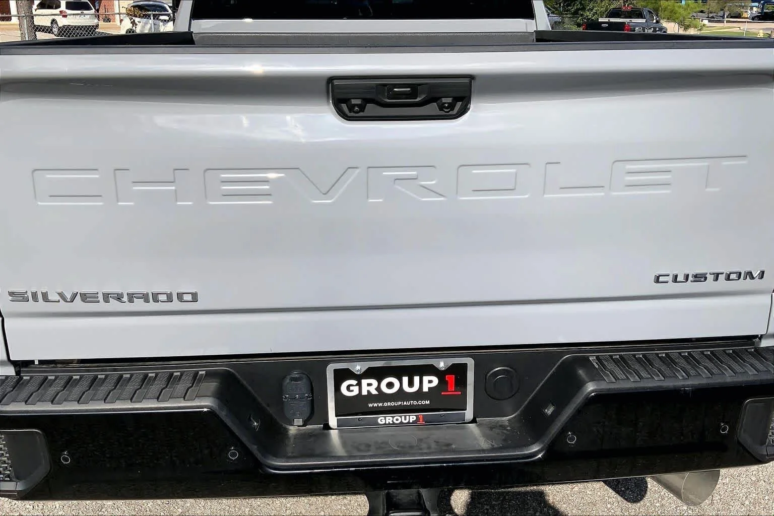 Used 2025 Slate Gray Metallic Chevrolet Custom image 31