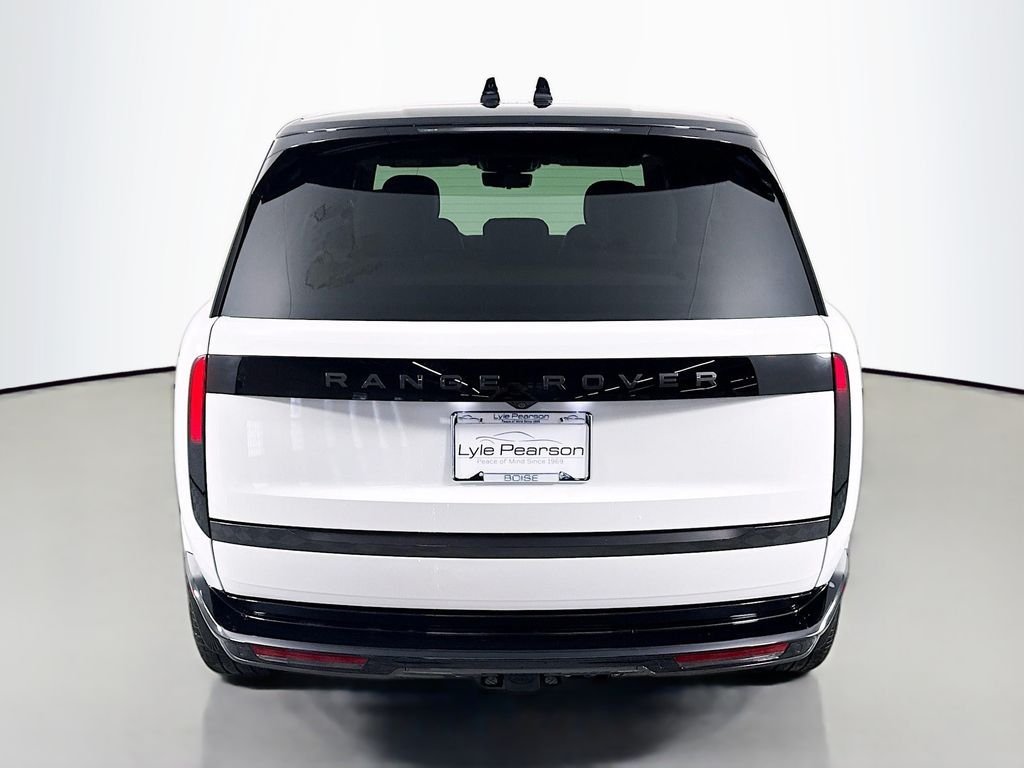 New 2026 Fuji White LAND ROVER SE image 10