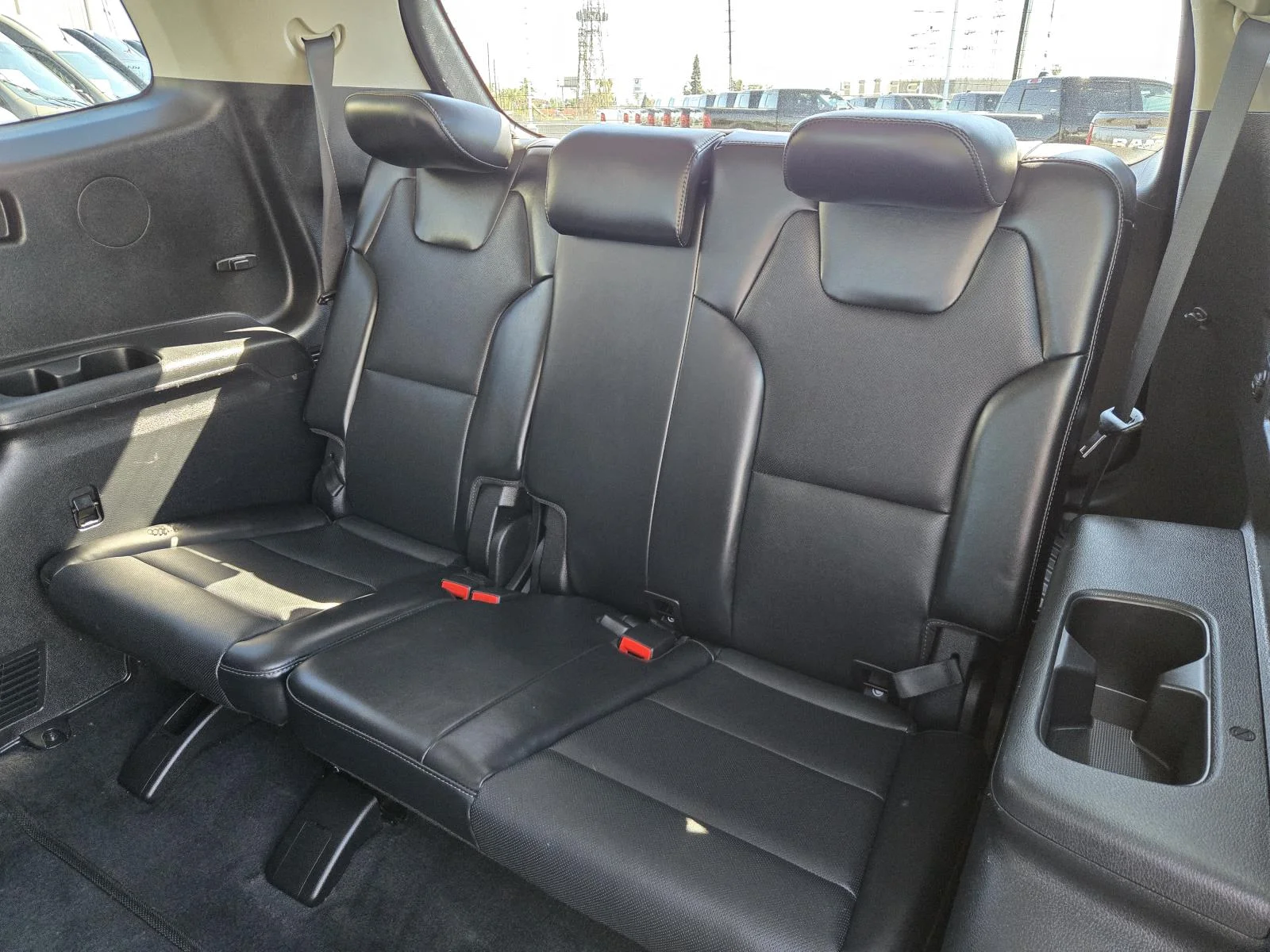 Used 2022 Everlasting Silver Kia LX AWD image 28