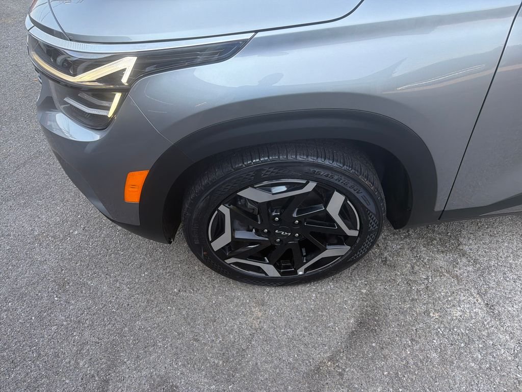 Used 2024 Gray Kia SX image 9
