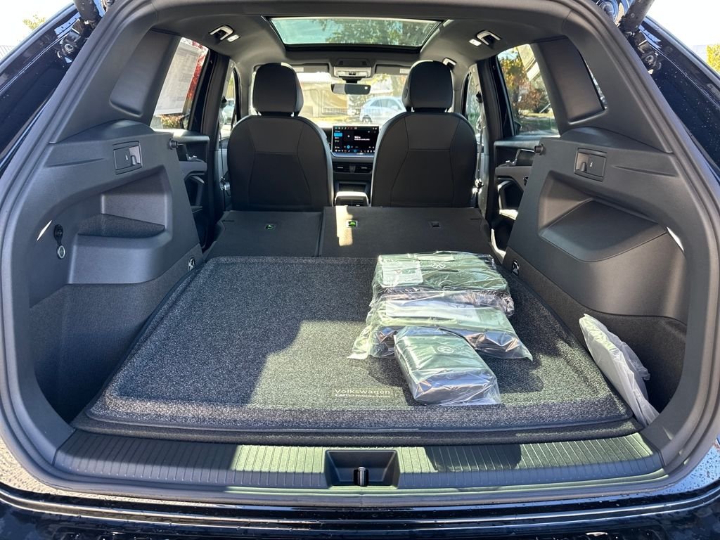 2026 Volkswagen Tiguan SE R-LINE BLACK - Photo 14