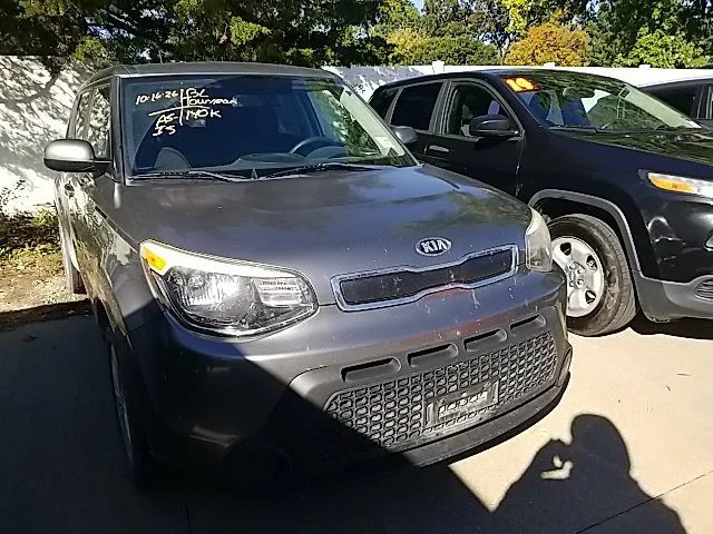 Used 2015 Gray Kia Base image 3