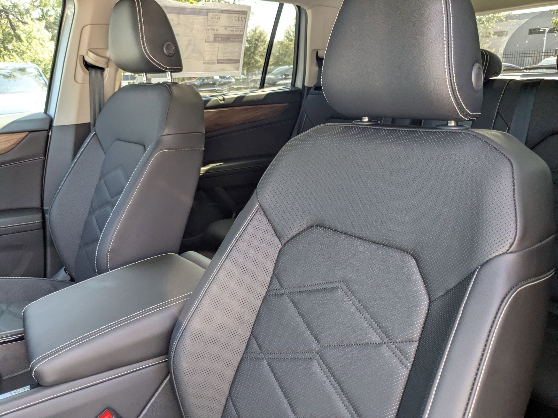New 2026 Silver Mist Metallic Volkswagen 2.0T SE w/Technology image 8