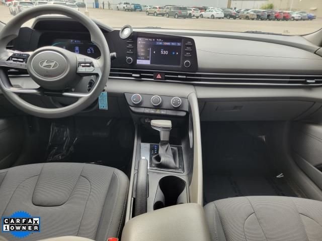 Used 2024 Black Hyundai SE image 11
