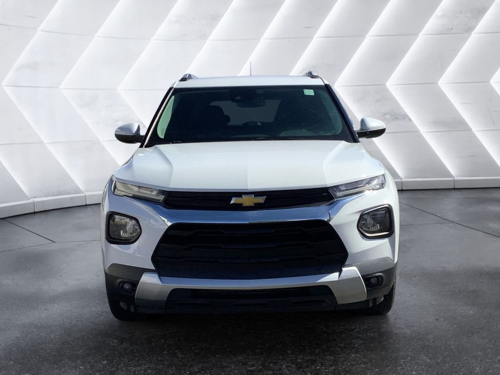 Used 2022 White Chevrolet LT image 2