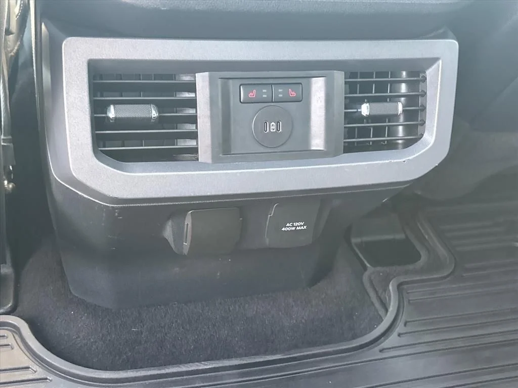 Used 2024 Gray Ford Lariat image 21