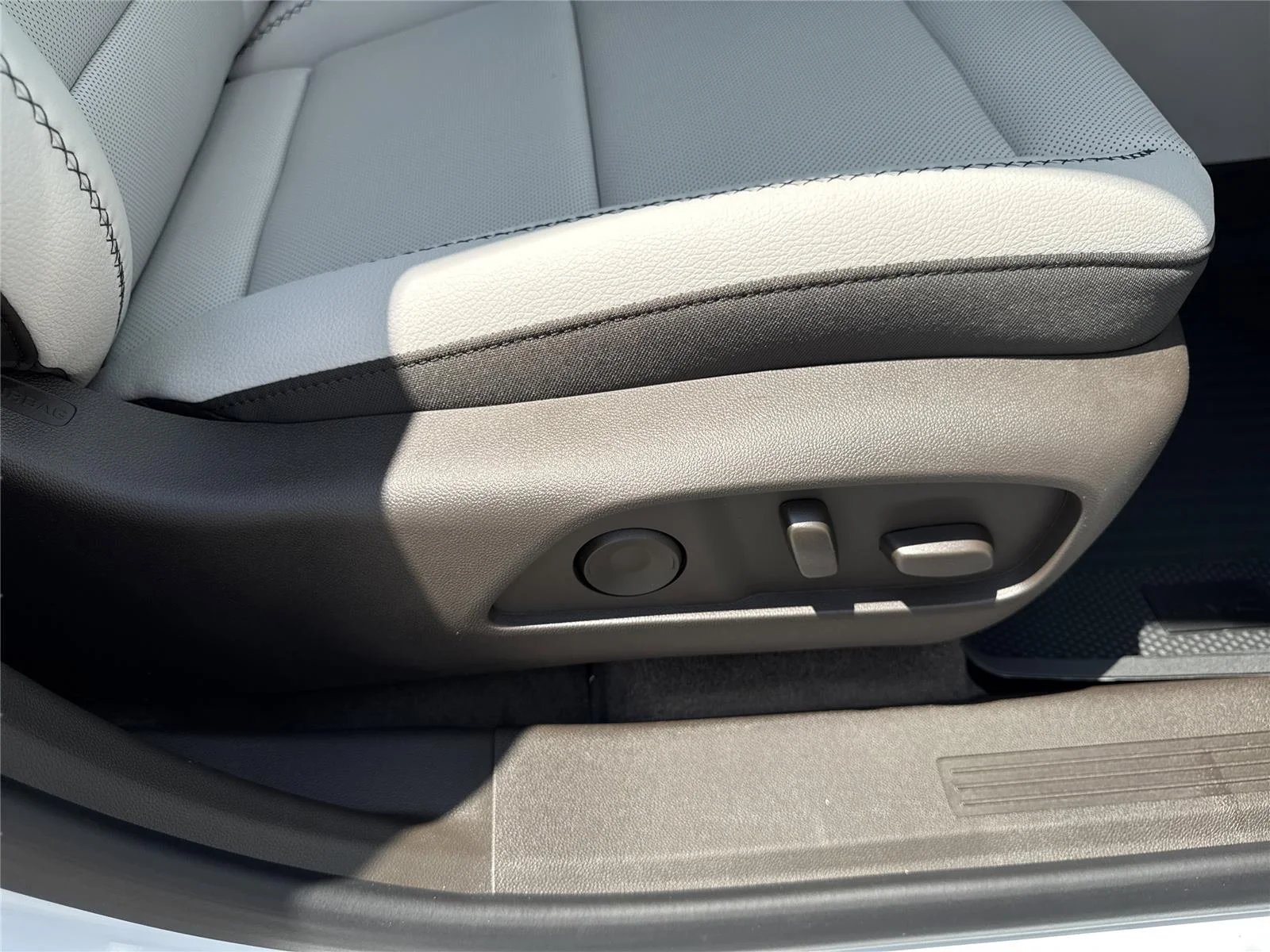 New 2026 Glacier White Tricoat GMC Denali image 12