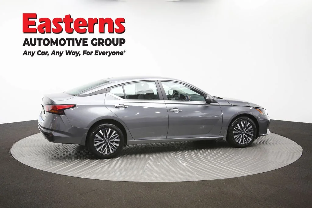 Used 2023 Gray Nissan 2.5 SV image 43