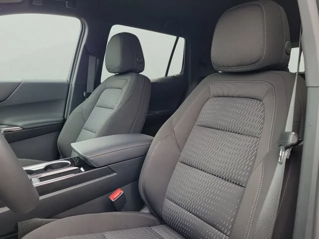 New 2026 Summit White Chevrolet LT image 18