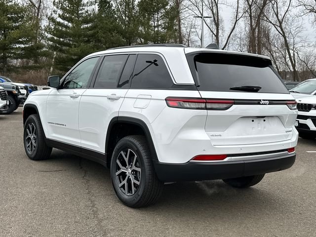 New 2026 Bright White Clear-Coat Exterior Paint Jeep Limited image 4