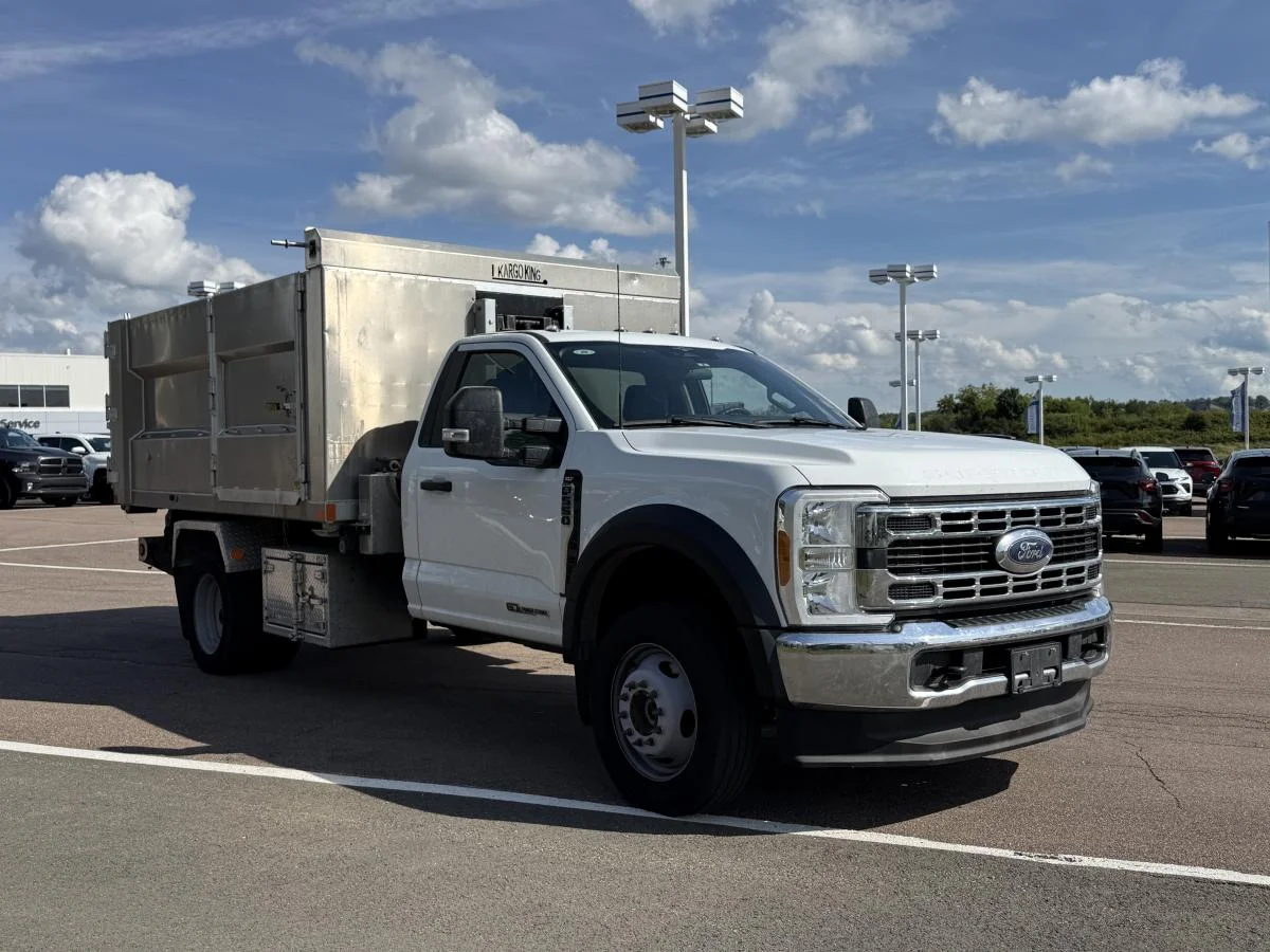 Used 2023 White Ford XLT 4x4 Power Stroke Kargo King Hooklift image 1
