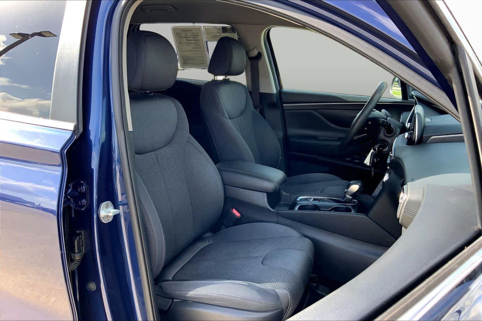 Used 2019 Stormy Sea Hyundai SE image 9