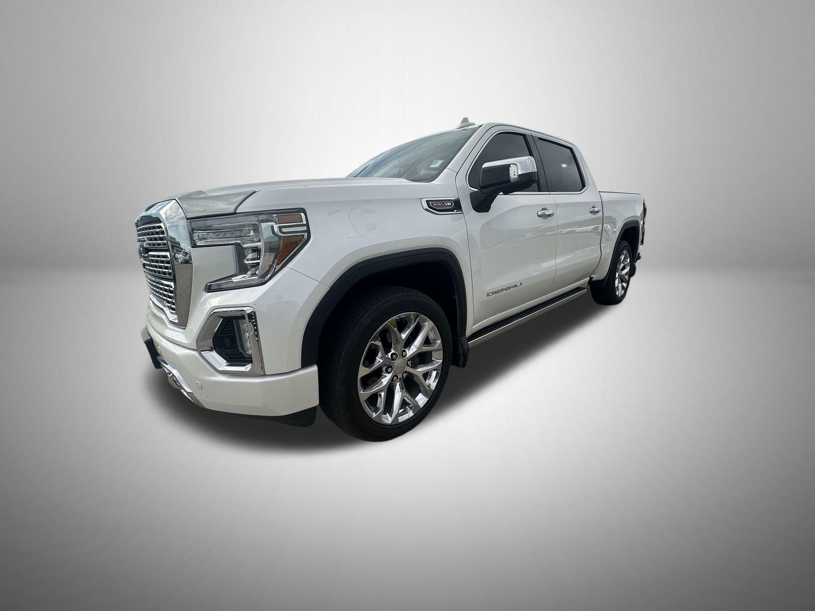 2019 GMC Sierra Denali 4x4 Crew Cab Short Box's photo