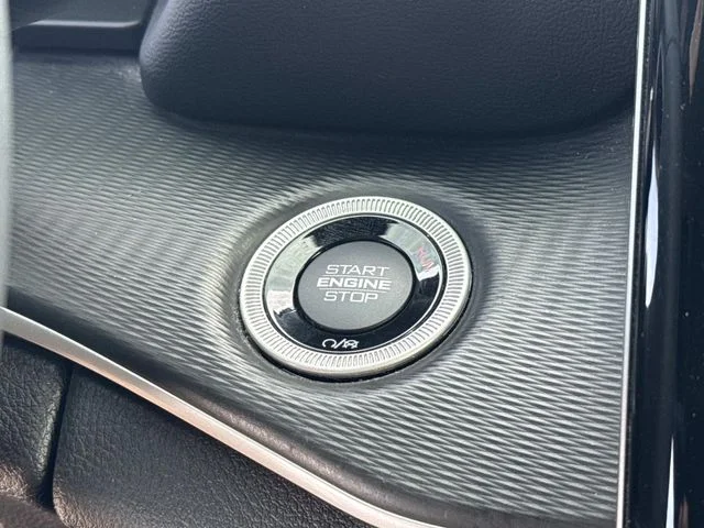 Used 2023 Black Jeep Altitude image 51